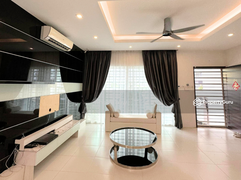 Untuk Dijual - 3 Storey Terrace 3,400sf Tastefully Renovation Lembah Permai