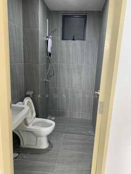Kondominium untuk Disewa di The Hamilton - Aaron Ong - Bathroom - PropertyGuru.com.my