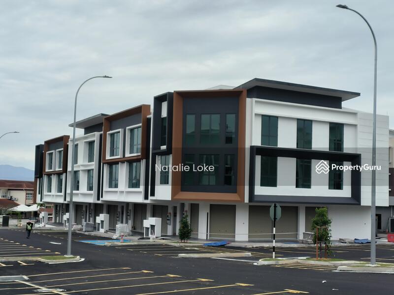 For Rent - Ground Floor Shop 3 Storey New Shop Bandar Seri Putra, Facing Main Road