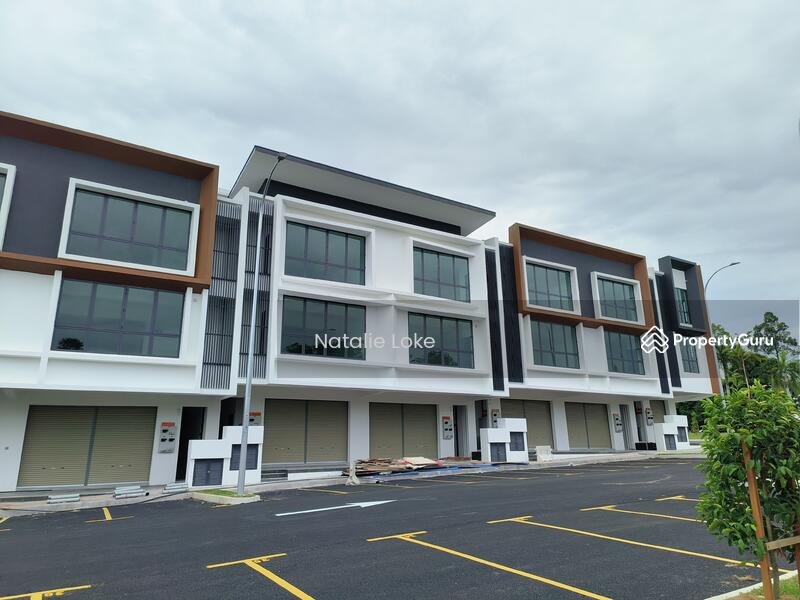 For Rent - Ground Floor Shop 3 Storey New Shop Bandar Seri Putra, Facing Main Road