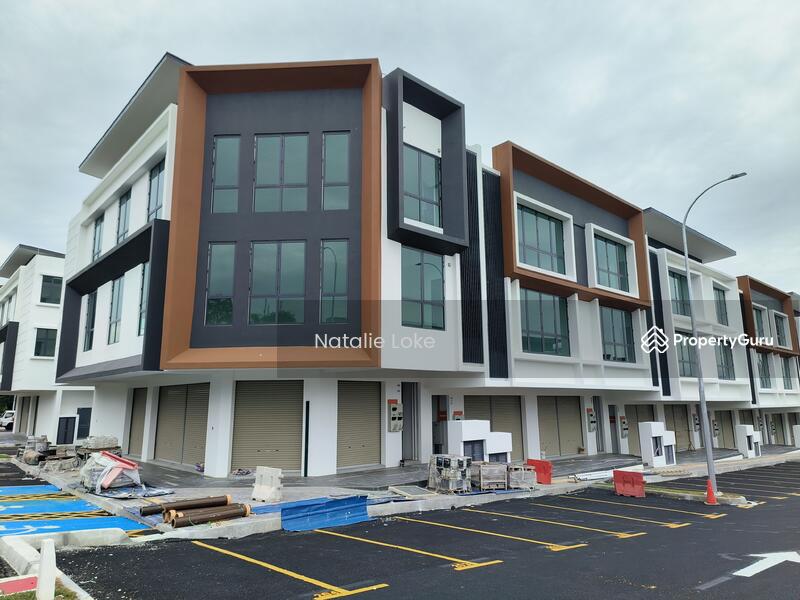 For Rent - Ground Floor Shop 3 Storey New Shop Bandar Seri Putra, Facing Main Road