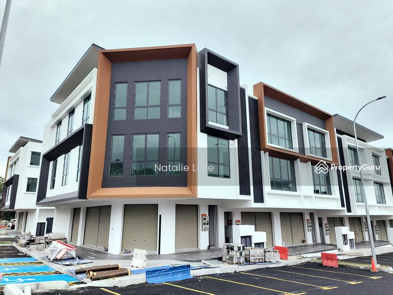 For Rent - Ground Floor Shop 3 Storey New Shop Bandar Seri Putra, Facing Main Road