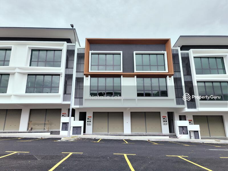 For Rent - Ground Floor Shop 3 Storey New Shop Bandar Seri Putra, Facing Main Road