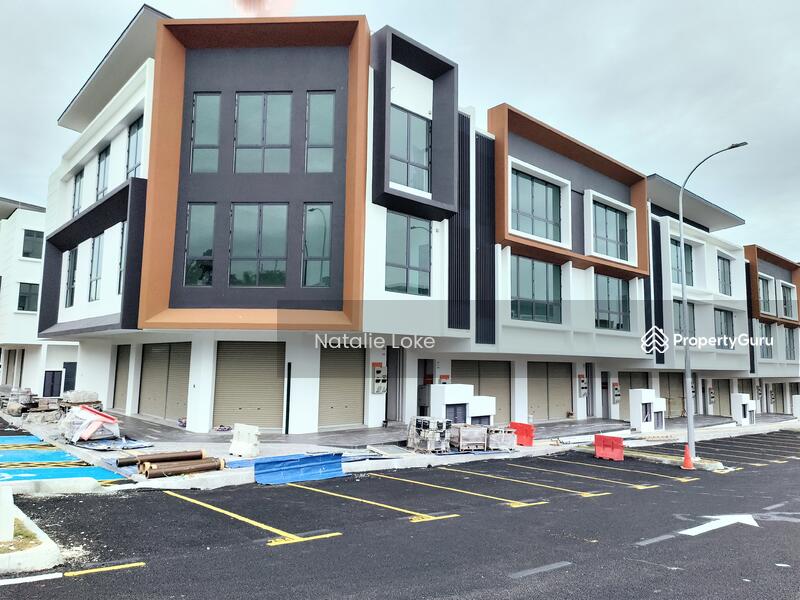 For Rent - Ground Floor Shop 3 Storey New Shop Bandar Seri Putra, Facing Main Road