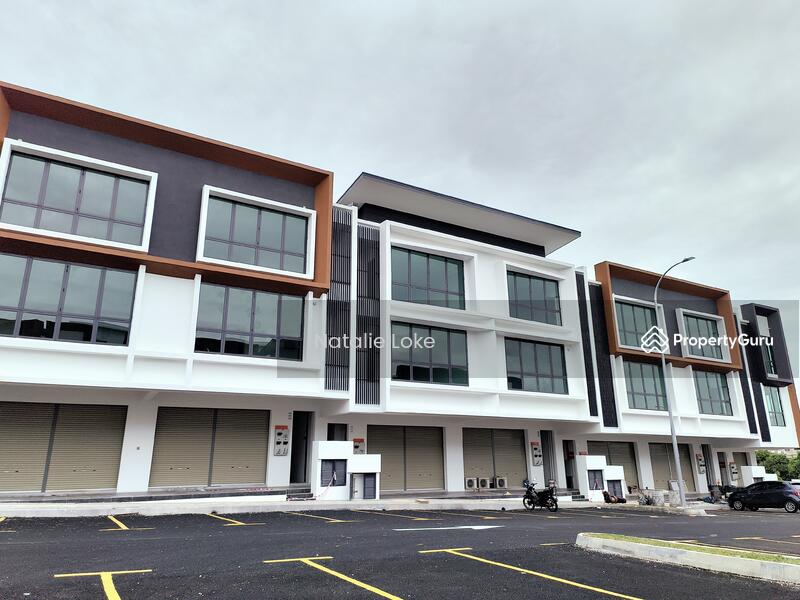 For Rent - Ground Floor Shop 3 Storey New Shop Bandar Seri Putra, Facing Main Road