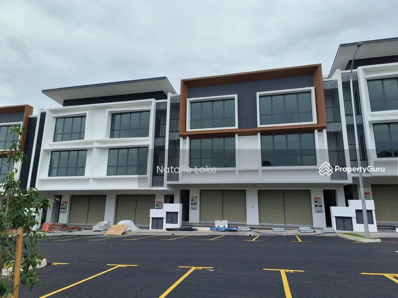 For Rent - Ground Floor Shop 3 Storey New Shop Bandar Seri Putra, Facing Main Road