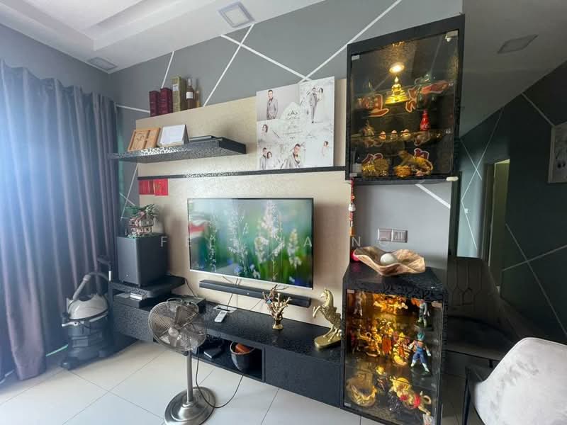 Kondominium untuk Disewa di Skyvilla @ D'Island - Felicia Ng - Living Room - PropertyGuru.com.my
