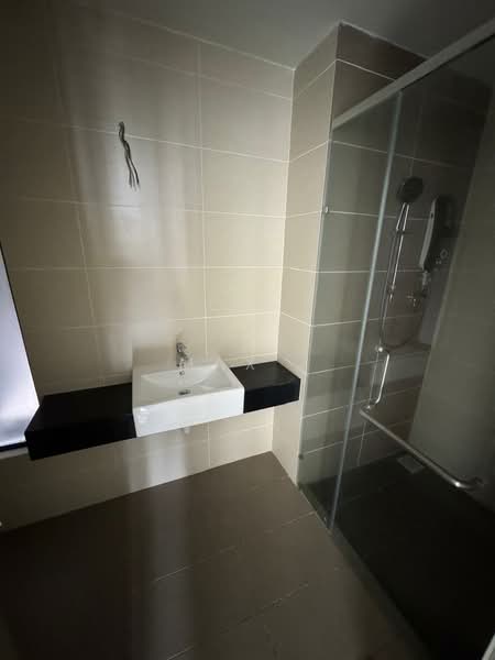 Service Residence for Sale at LakePark Residence @ KL North - Max . - PropertyGuru.com.my