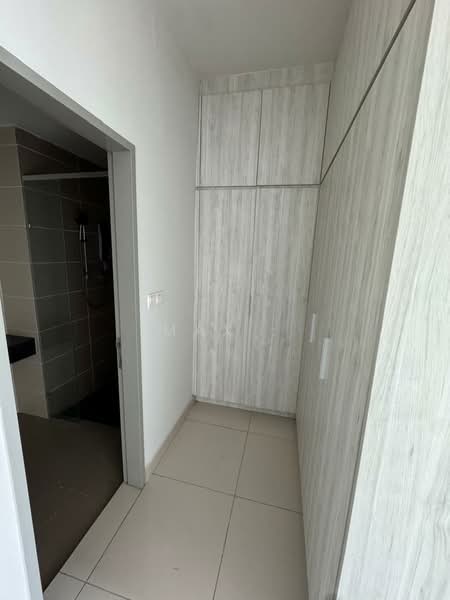 Service Residence for Sale at LakePark Residence @ KL North - Max . - PropertyGuru.com.my