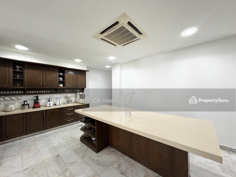 For Sale - Corner Lot House at Jalil Sutera