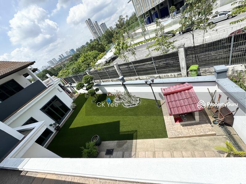 For Sale - Corner Lot House at Jalil Sutera