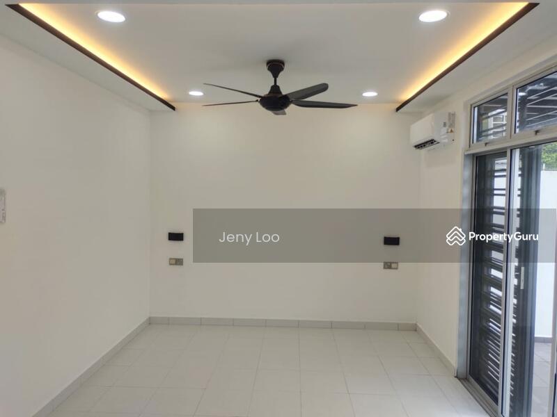 For Sale - Taman Pulai Mutiara Renovated 2.5 Storey Terraces House