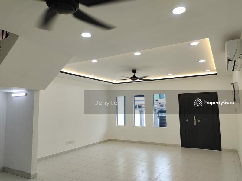 For Sale - Taman Pulai Mutiara Renovated 2.5 Storey Terraces House