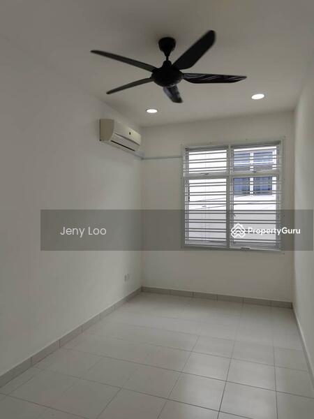 For Sale - Taman Pulai Mutiara Renovated 2.5 Storey Terraces House