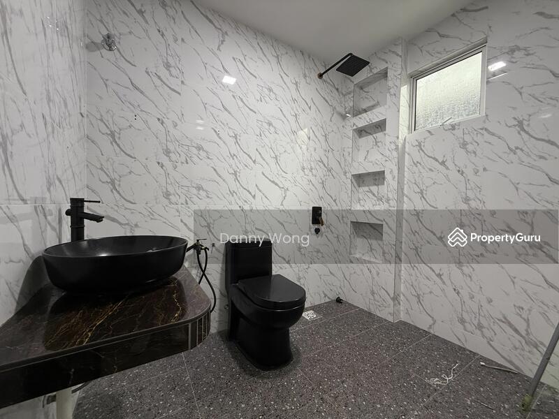 For Sale - Anggun 1
