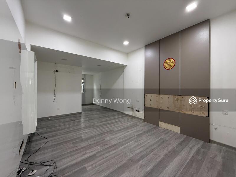 For Sale - Anggun 1
