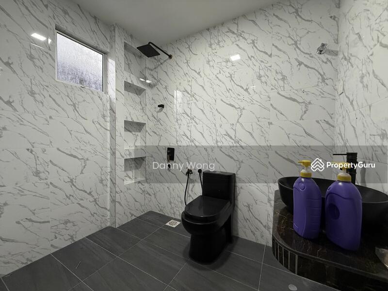 For Sale - Anggun 1