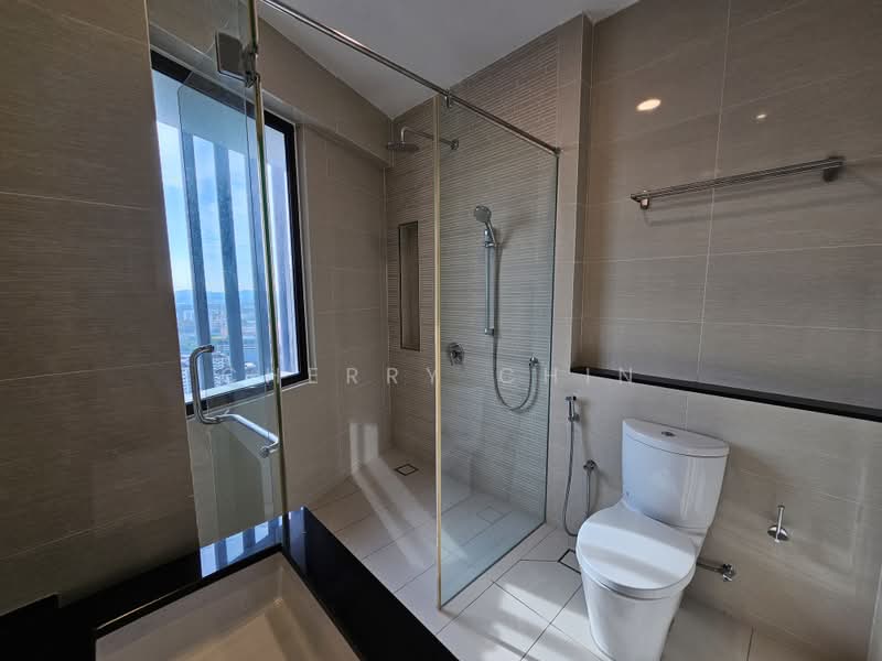Servis Apartment untuk Dijual di Sapphire Paradigm - Cherry Chin - Bathroom - PropertyGuru.com.my