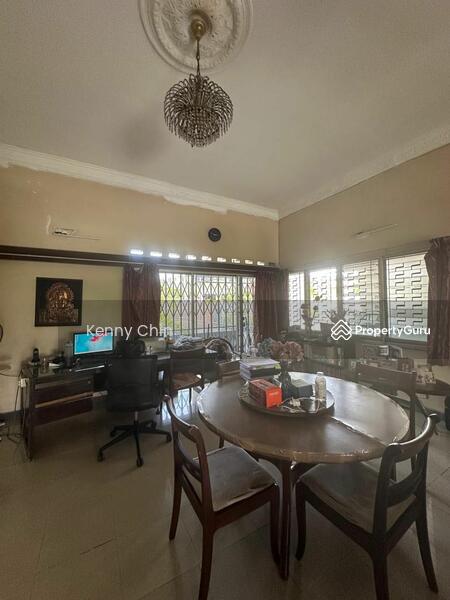 Untuk Dijual - 2 Storey Bungalow House, Seksyen 11, Petaling Jaya