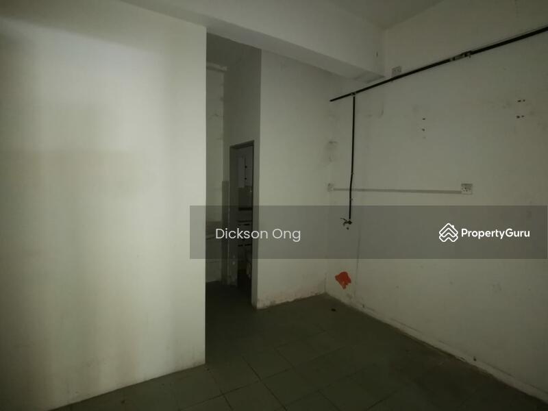 Untuk Dijual - Corner Ground Floor Shop, Wangsa Permi, Kepong