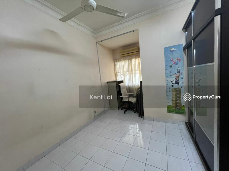 For Sale - Puteri 10