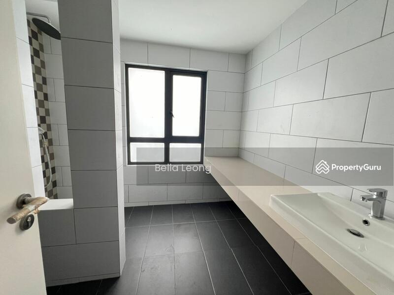 3-storey Terraced House for Sale in Tamansari (Rawang) - Bella Leong - PropertyGuru.com.my