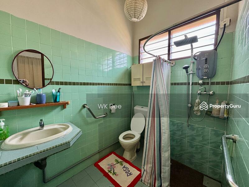 Single Storey Semi D @ Taman Pantai. Peaceful surrounding. untuk Untuk Dijual - RM 588,000, Apr 2026 - PropertyGuru.com.my