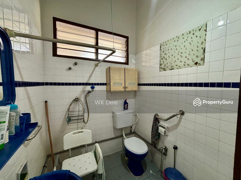 Single Storey Semi D @ Taman Pantai. Peaceful surrounding. untuk Untuk Dijual - RM 588,000, Apr 2026 - PropertyGuru.com.my