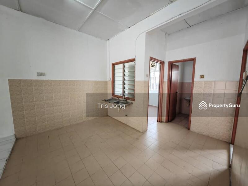 Untuk Dijual - Taman Rawang Putra Town House