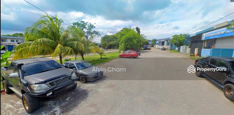 For Rent - Mount Austin 1.5 Storey Terrace Factory For Rent