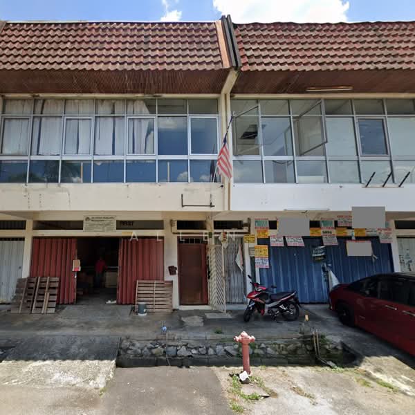 Shop / Office for Sale in Taman Sri Serdang (Seri Kembangan) - Allen . - Exterior - PropertyGuru.com.my