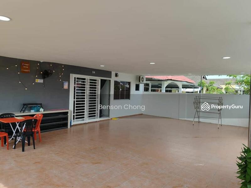For Rent - Semi-D house at Taman Johor Jaya