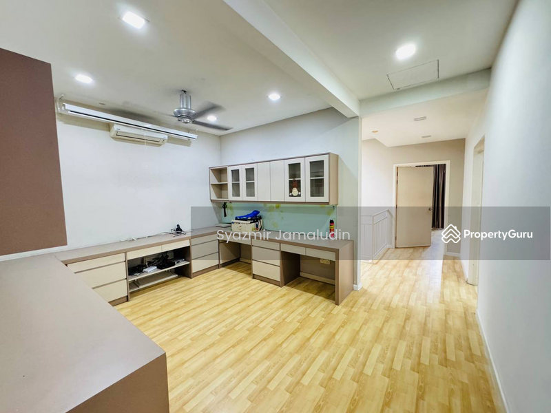 2-storey Terraced House for Sale in Bukit Raja (Selangor) - Syazmir Jamaludin - PropertyGuru.com.my