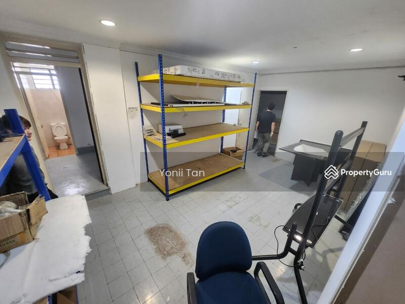 Untuk Disewa - Air Itam Commercial Bungalow Facing Main Road