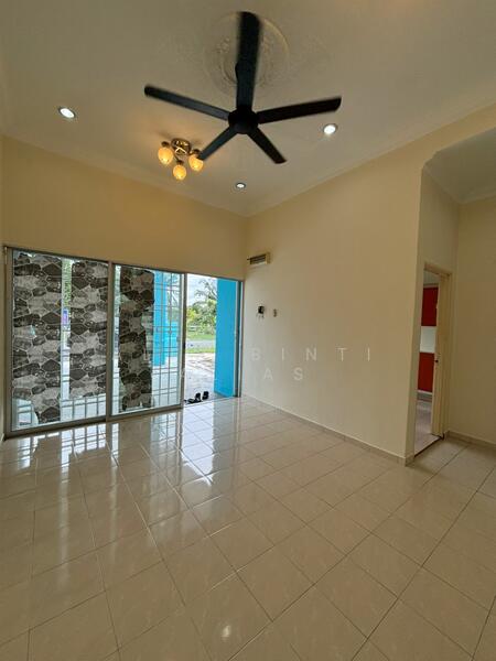 For Sale - Corner lot Semi D Olak Lempit