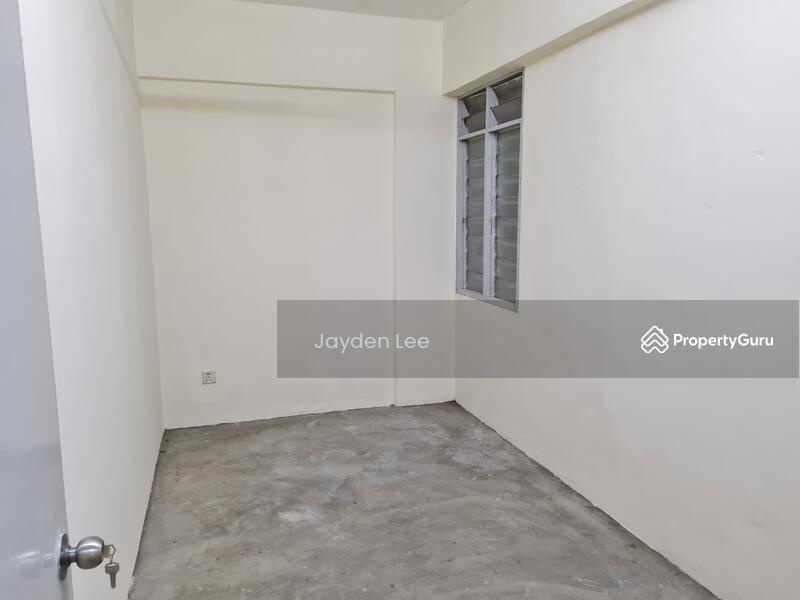 For Sale - Desa Perangsang