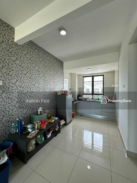 Untuk Dijual - Meadow Park Kampar Town House Below Market Value Fully Furnished