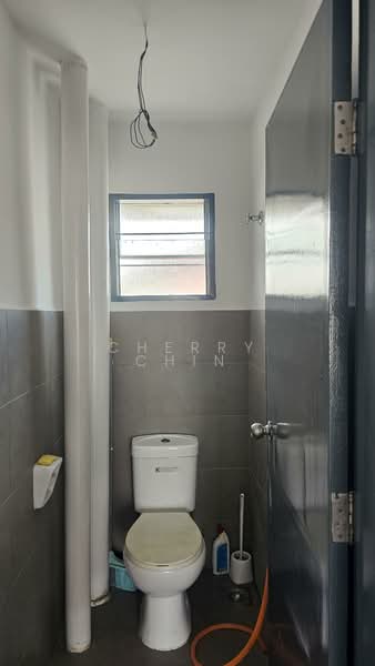 Kilang untuk Disewa di Taman Sungai Kapar Indah (Kapar) - Cherry Chin - Bathroom - PropertyGuru.com.my