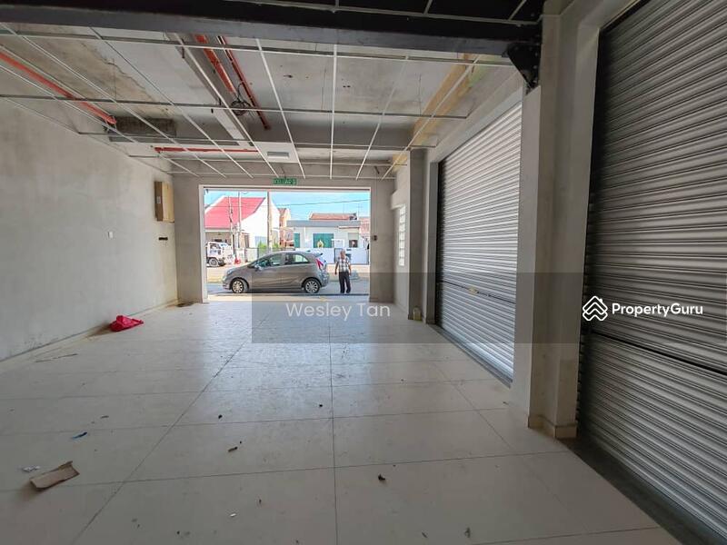 For Rent - Ujong Pasir Main Road Corner Shop For Rent