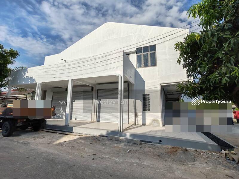 For Rent - Ujong Pasir Main Road Corner Shop For Rent