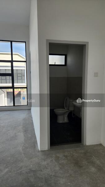 Corner lot 1.5 terrace Factory / Shop Jalan Bistari @ Taman Industri Jaya 010-664 1626 May