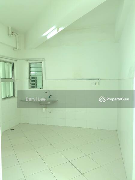 Untuk Disewa - Idaman Iris