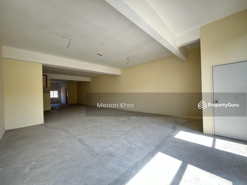 For Sale - 3 Storeys Shop Seksyen BB23 Bukit Berutung