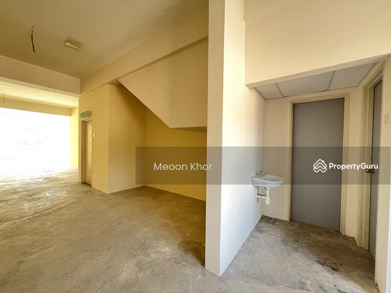 For Sale - 3 Storeys Shop Seksyen BB23 Bukit Berutung
