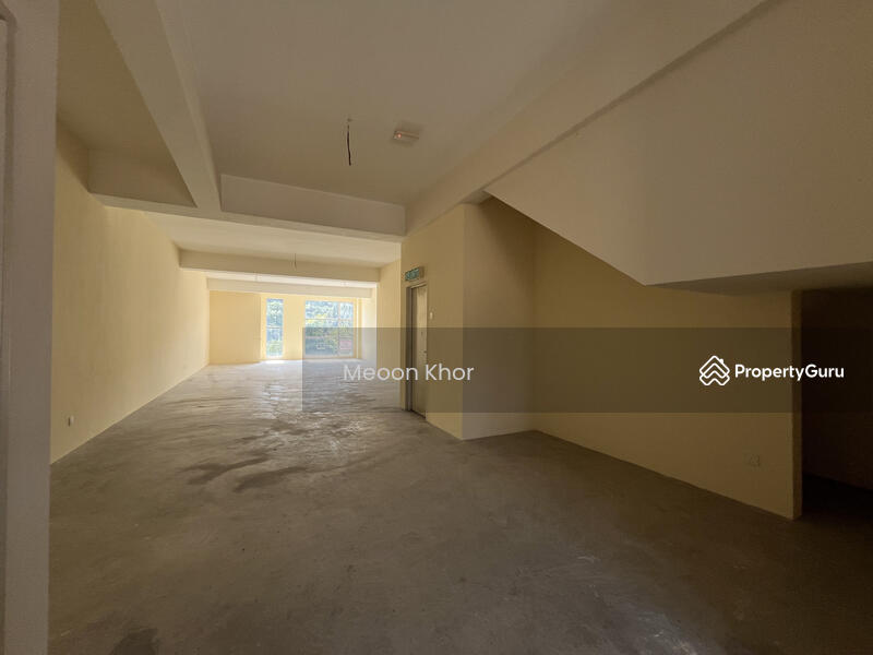 For Sale - 3 Storeys Shop Seksyen BB23 Bukit Berutung