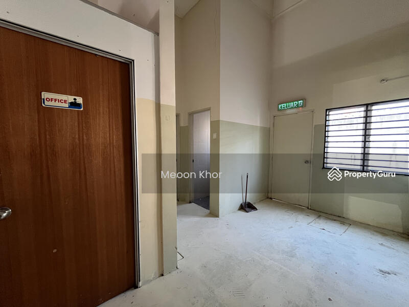 For Sale - 3 Storeys Shop Seksyen BB23 Bukit Berutung