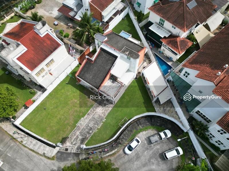 For Sale - Bungalow at Taman Scotland