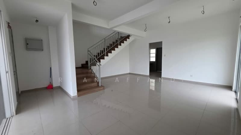 2-storey Terraced House for Sale in Kampung Lombong (Shah Alam) - Irwan Affandi - Living Room - PropertyGuru.com.my