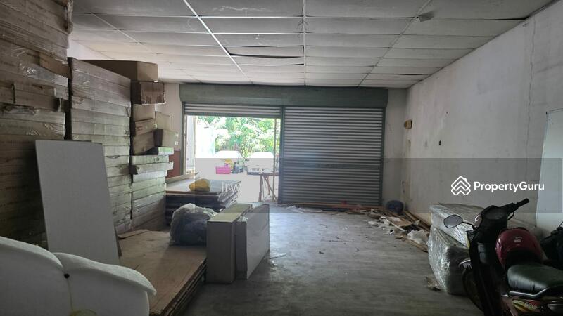 For Sale - NON BUMI FACING OPEN Single Storey SHOPLOT SP 8 Bandar Saujana Putra