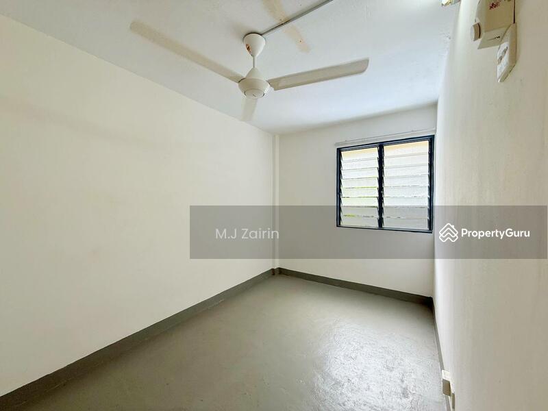 For Sale - Flat Pandan Indah 3/3